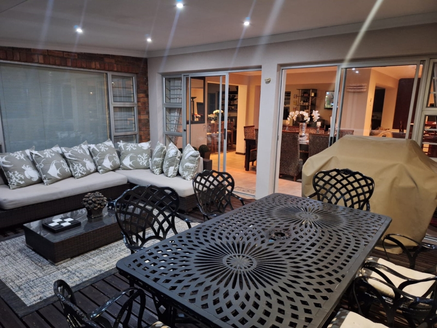 4 Bedroom Property for Sale in Wavecrest Eastern Cape